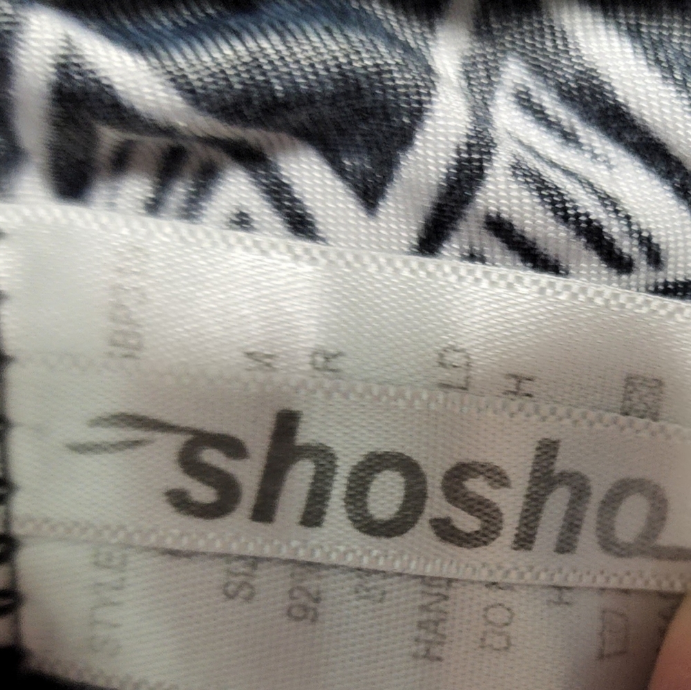 Shorts - Picture 3 of 4
